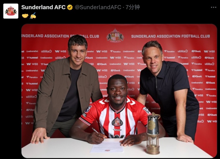 华体会-桑德兰官方宣布五年合约签下阿贾克斯23岁中锋布罗比,转会费达2500万欧元